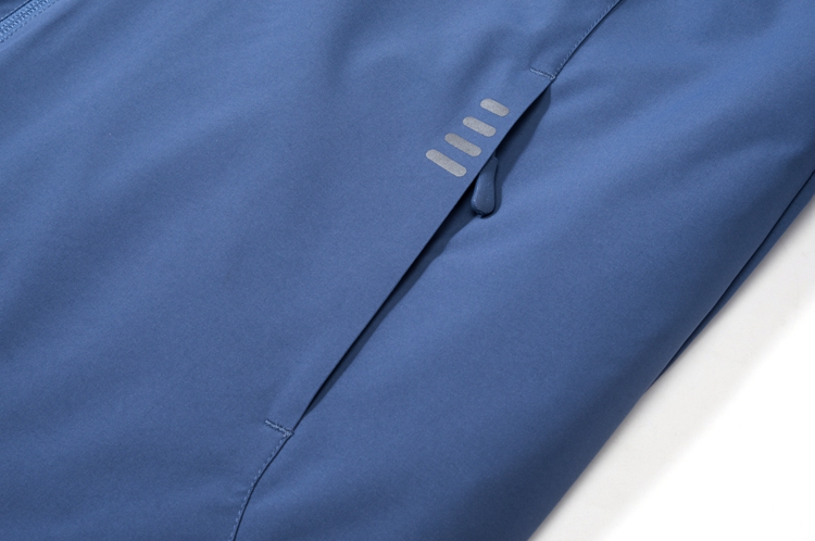 沖鋒衣細節(jié)展示