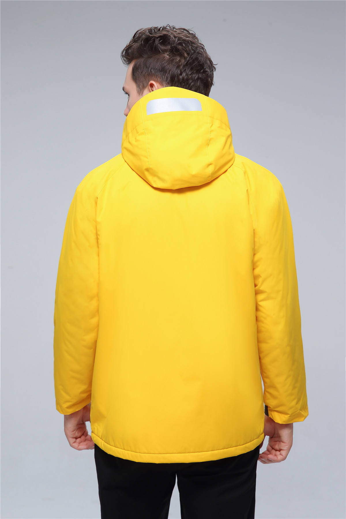 沖鋒衣模特上身效果圖 沖鋒衣模特上身效果圖