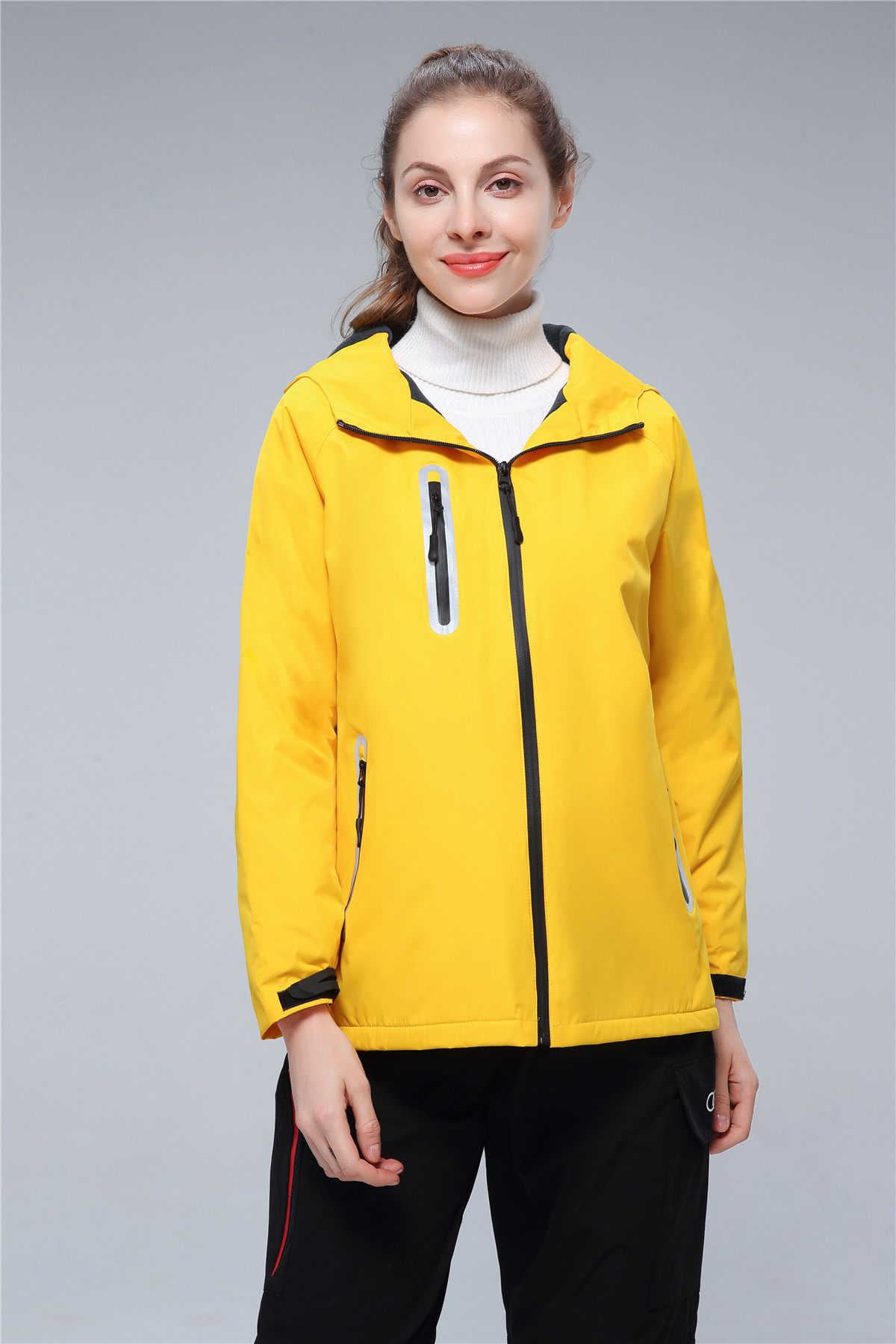 沖鋒衣模特上身效果圖 沖鋒衣模特上身效果圖